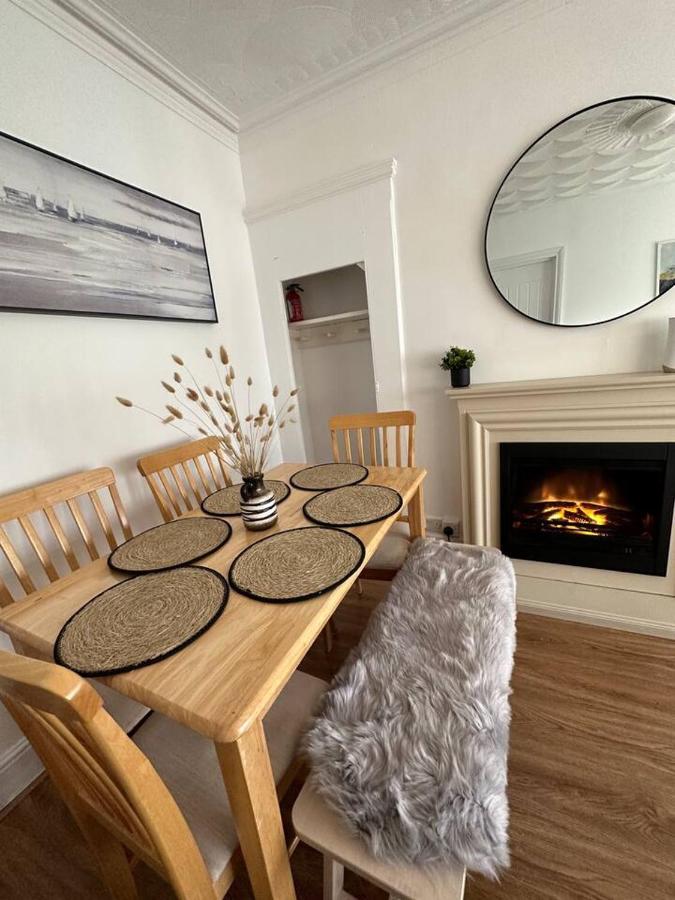 3 Bed Flat With Pool Table Lägenhet Cambridge  Exteriör bild