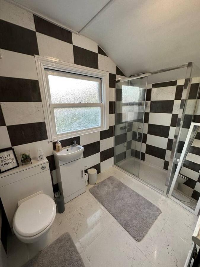 3 Bed Flat With Pool Table Lägenhet Cambridge  Exteriör bild