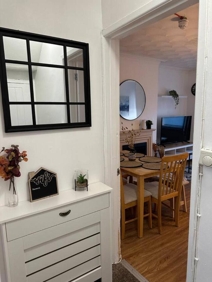 3 Bed Flat With Pool Table Lägenhet Cambridge  Exteriör bild